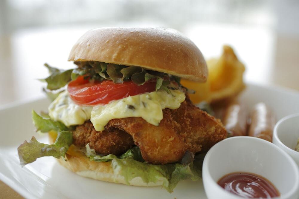 テラスカフェオーゲ 鳴門鯛カツバーガー
