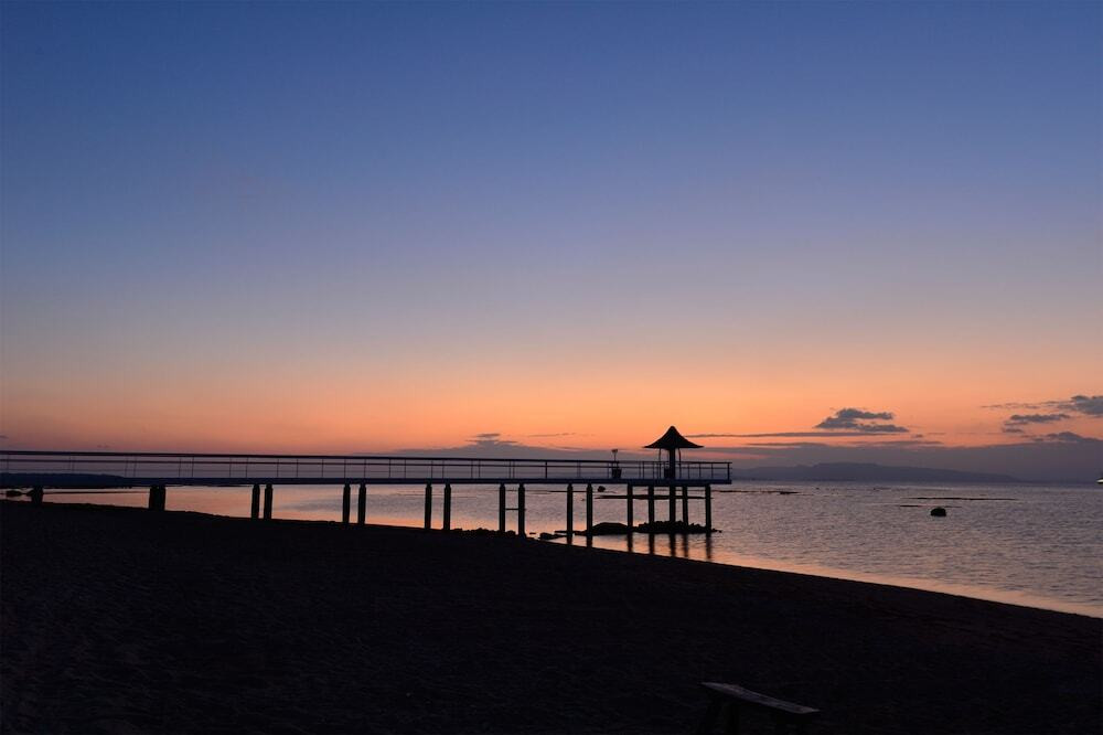 石垣島最大級のプールエリアはまさに絶景4055107