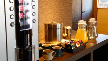 1階 フリーラウンジのドリンク① / 2