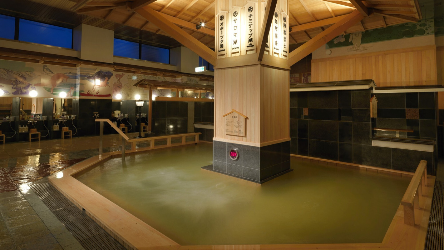 姉妹館の大浴場②(あかん遊久の里 鶴雅)