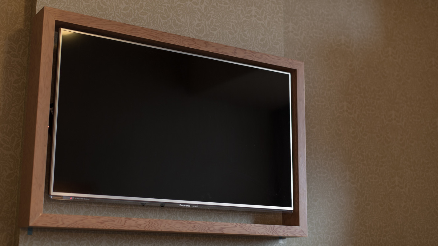 客室内のテレビ(一例)