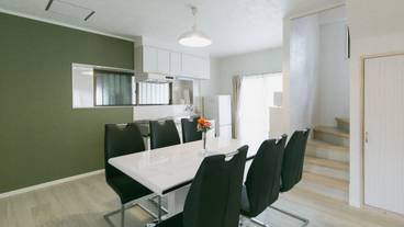 客室内のダイニングエリア / 9