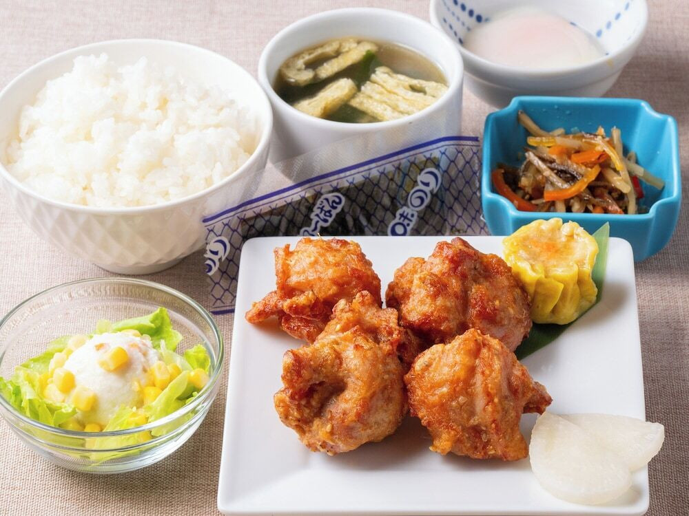 朝食
