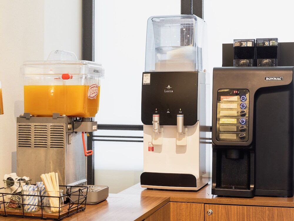 ラウンジのドリンクサービス