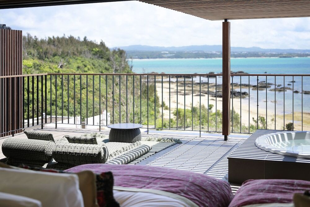 海とやんばるに抱かれる。静けさに満ちた美食リゾート4066253