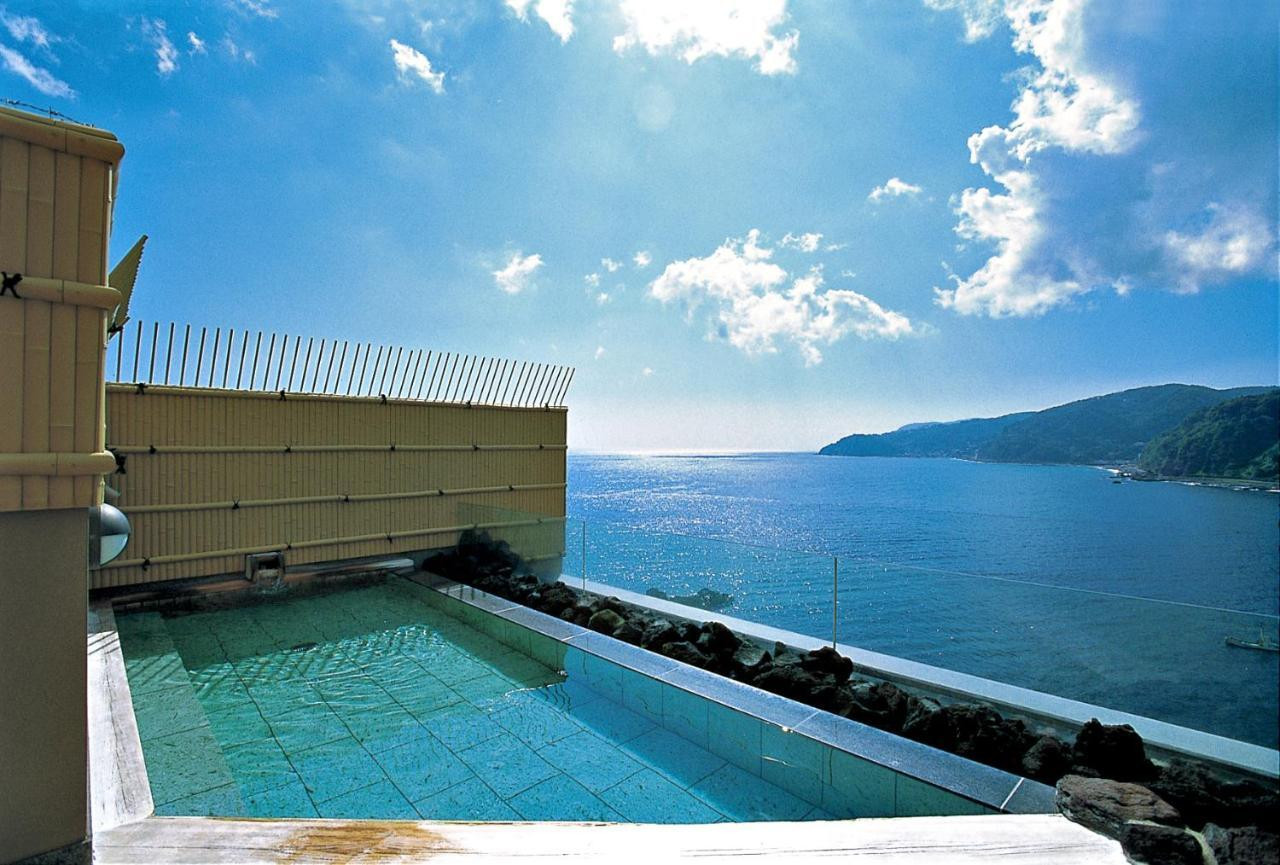 インフィニティ風呂で浮遊感を楽しもう4759222