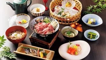 食事・飲み物 / 3