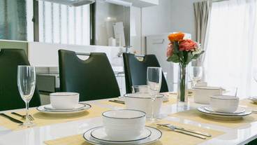 客室内のダイニングエリア / 10