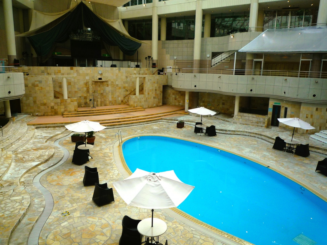 3階 室内プール&ジャグジー