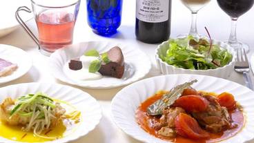 食事・飲み物 / 3