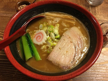 「拉麺酒房 熊人」料理 806618 特濃鶏白湯醤油(930円)、夜営業のみの提供