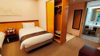 RAMデラックスルーム 禁煙 / スウェーデン製ベッド (大人3名利用時のみシングルソファーベッド1台が付きます)