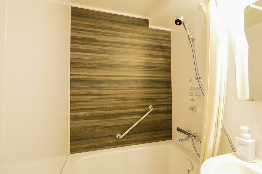 バスルームのシャワー