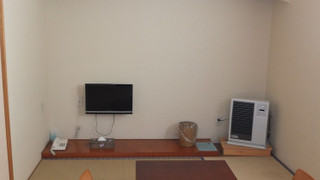 ４人部屋　（２布団、２ベッド）