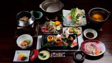 食事・飲み物 / 4