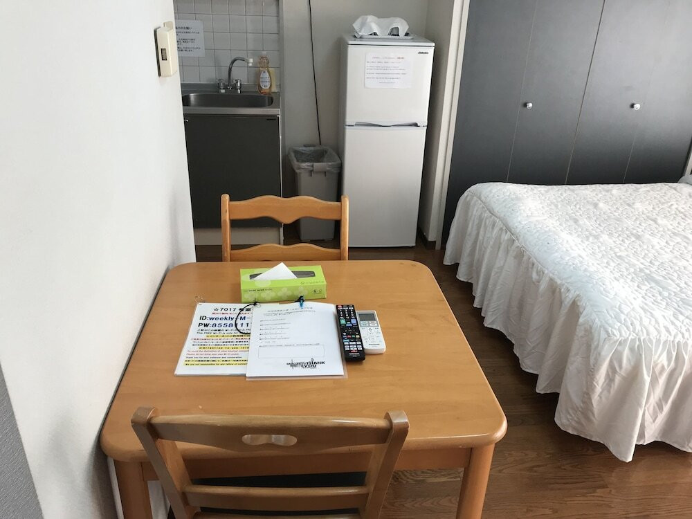 客室内のダイニングエリア