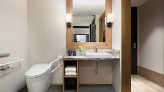 プレミアム ルーム キングベッド 1 台 (Hot Spring)