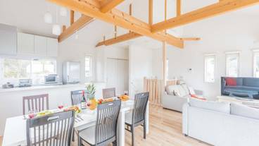 客室内のダイニングエリア / 10