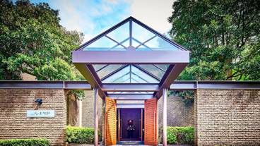 ホテルエントランス / 2