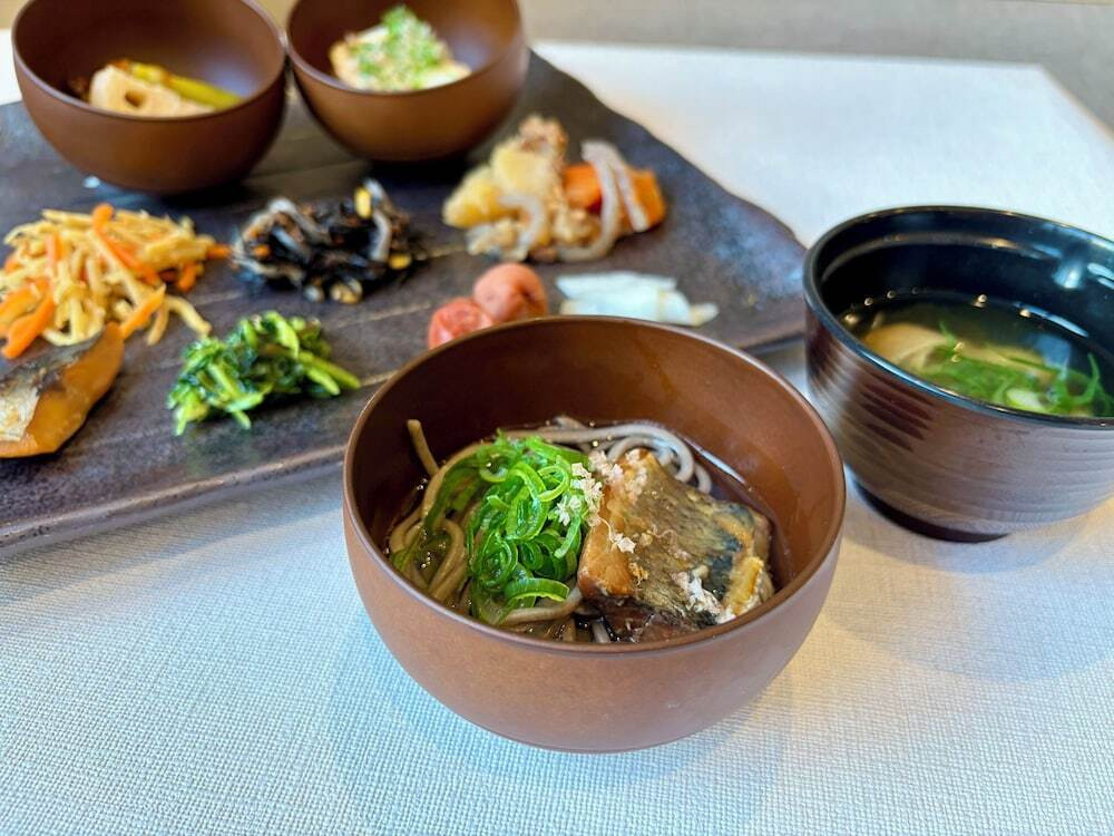 朝食