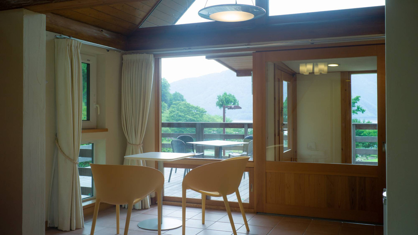 湖畔を優雅に楽しめる大人アクティビティ4263497