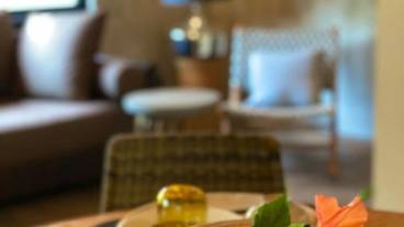 客室内のダイニングエリア / 5