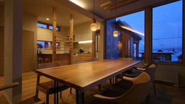 客室内のダイニングエリア / 9