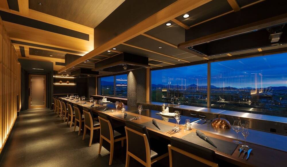 鉄板焼きカウンター / 4