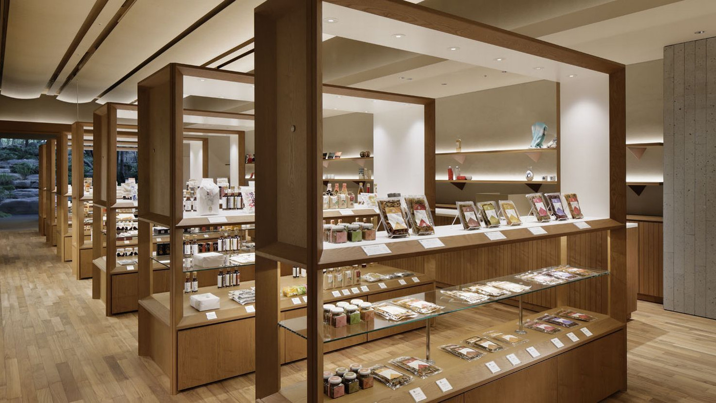 ラウンジから森林庭園を眺めて心落ち着くひとときを…♡4010383