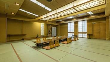 ボールルーム / 8