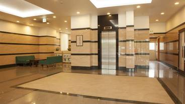 内部エントランス / 2