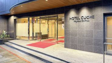 施設の入り口 / 12