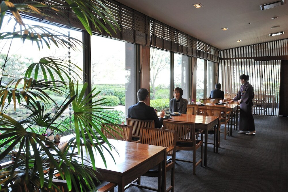 レストラン