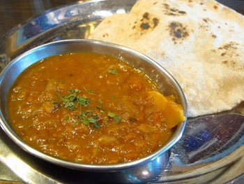 「ヒンホイ」料理 442931 カレーとチャパティ