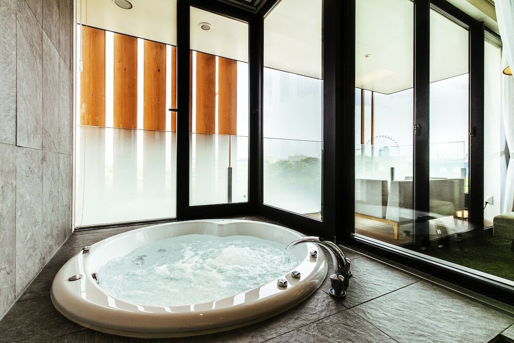 客室のジャグジーバス一例③