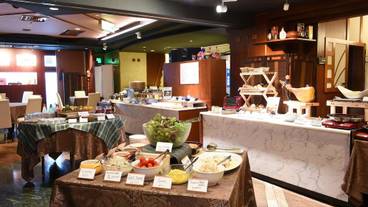 朝食スペース / 8