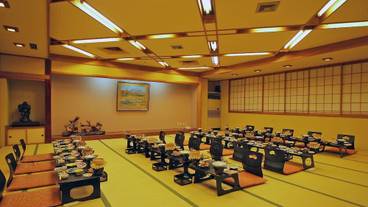 ボールルーム / 9