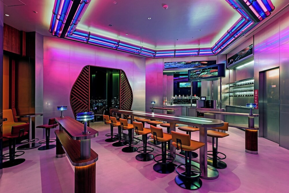 バー「オートマタ」 席