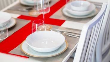 客室内のダイニングエリア / 14