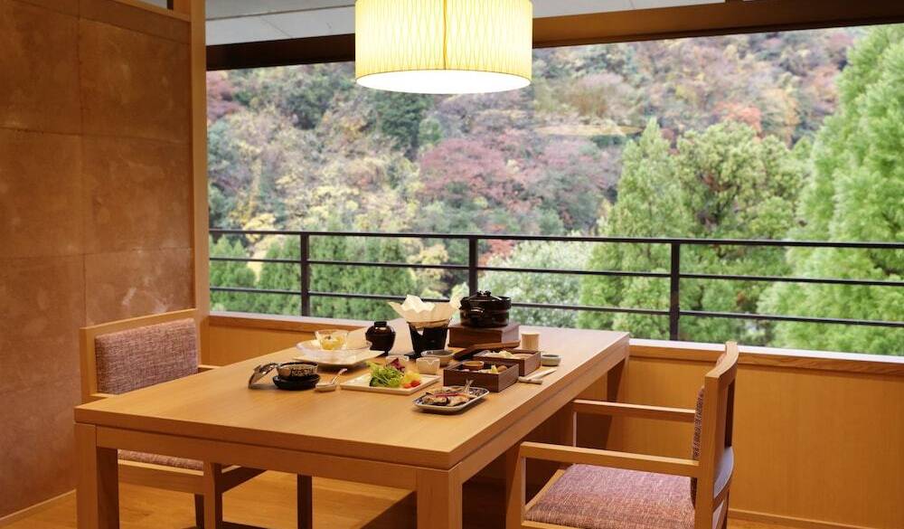 個室の食事処「望山」 / 5