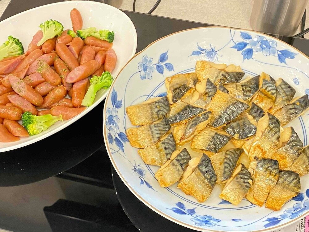 朝食