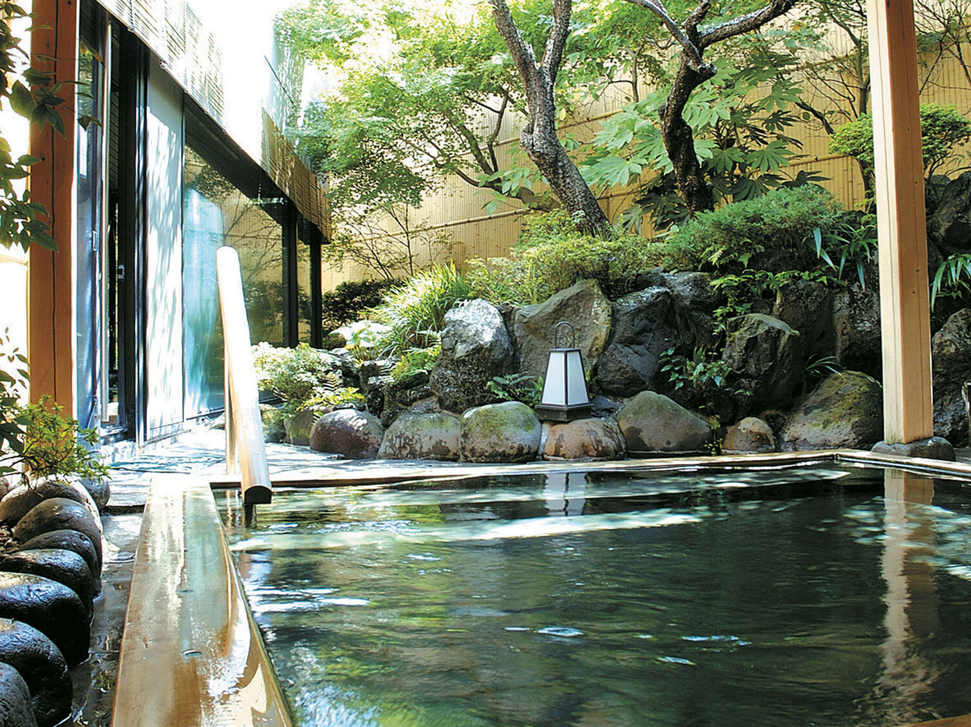 “健身湯”で疲れを忘れてほっと一息3315577