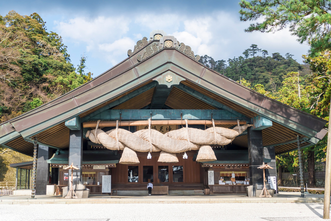 出雲大社　神楽殿