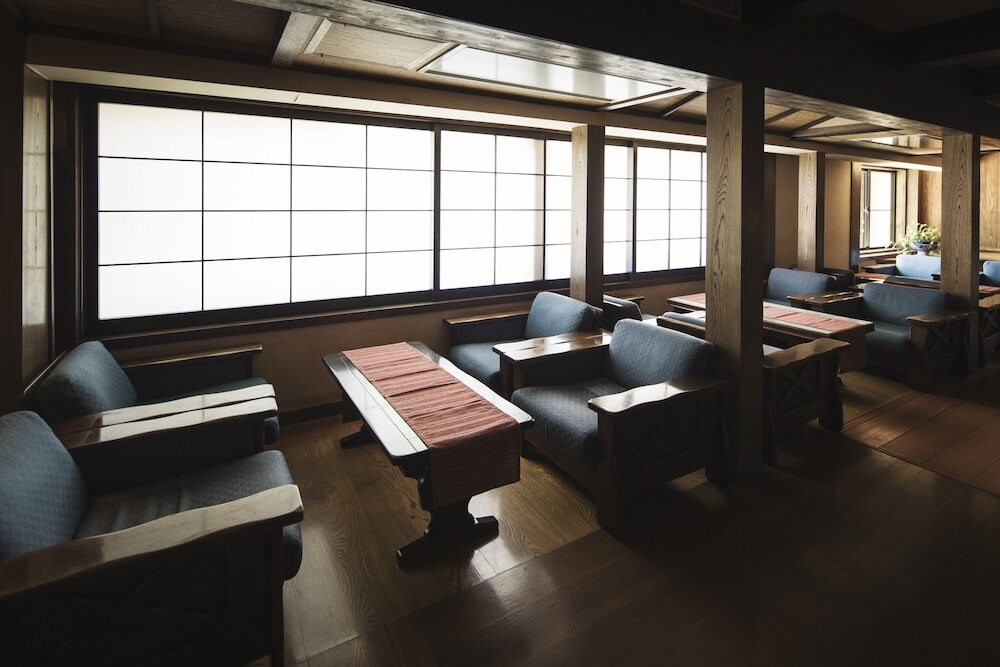 ロビーラウンジ