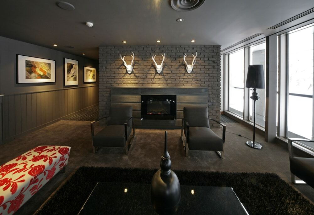 ロビー応接スペース