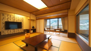 ラグジュアリー 4 人部屋