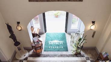 内部エントランス / 2