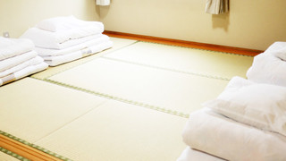 和室10畳・バストイレ共用 喫煙可能