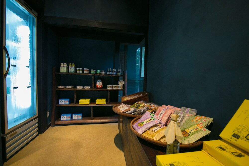 ロビーラウンジ