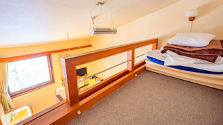 スタンダードルーム　ロフト付　共用バスルーム　山側